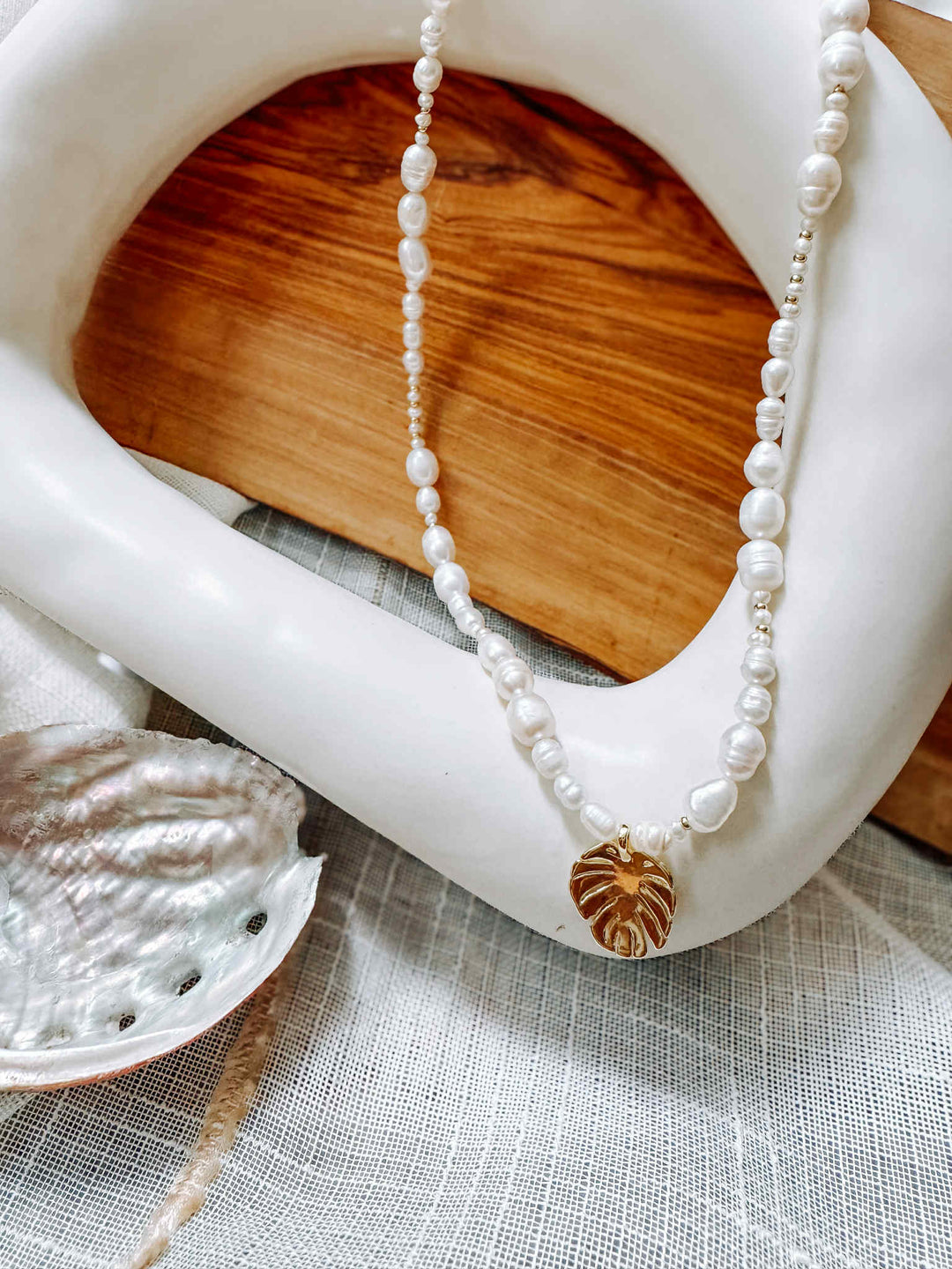 The Monstera Necklace