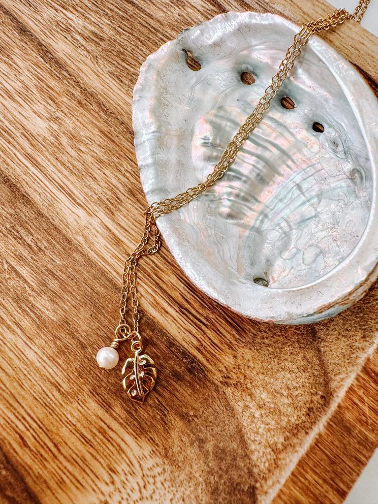 The Palmera Necklace